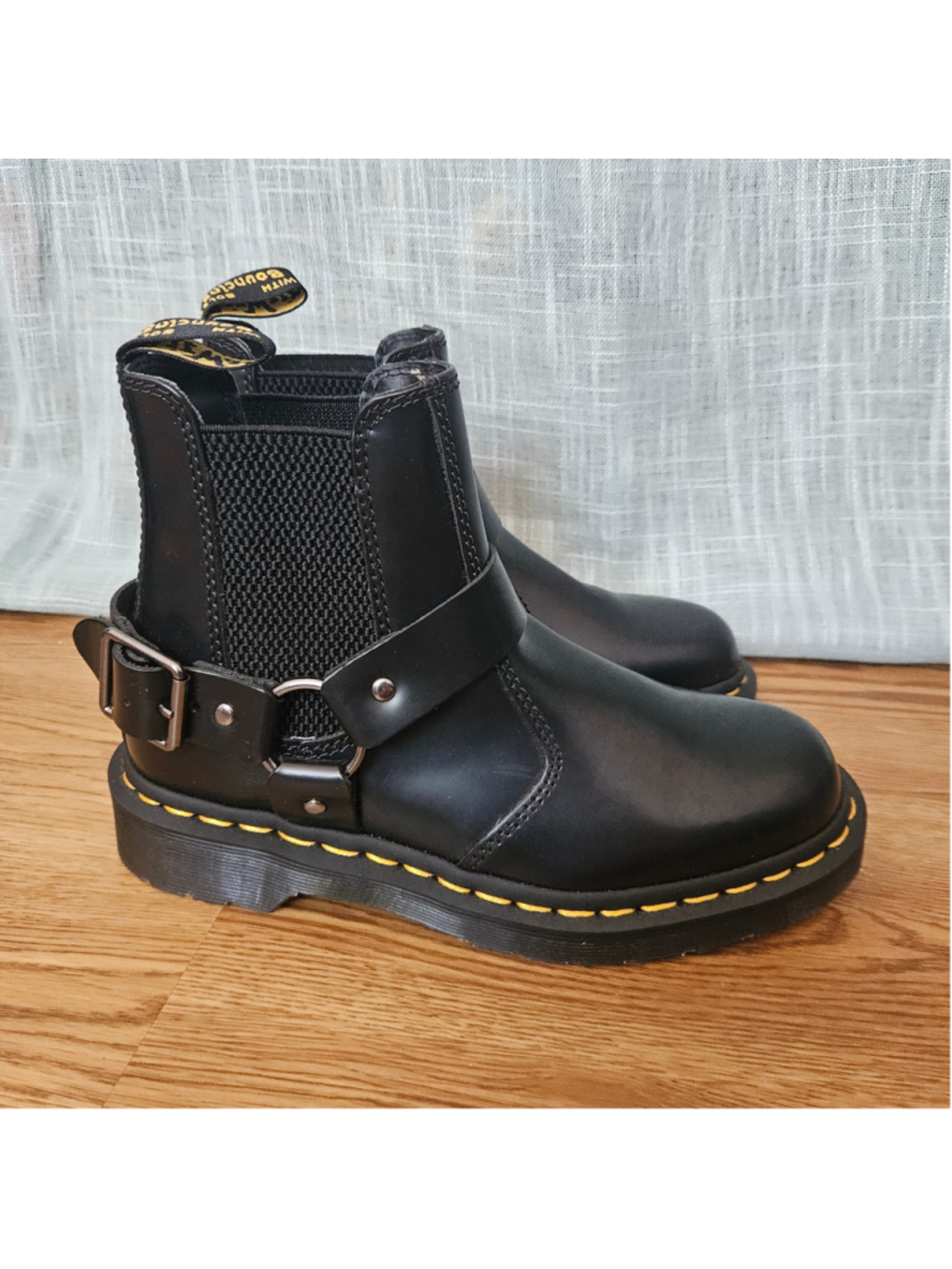 Dr. Martens Docs Wincox Pull On Buckle Black Ankle Boots US Ladies 6 NWOT